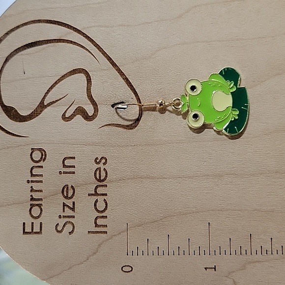 Lily Frog Drop Earrings - Picture 4 of 5